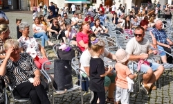 Rodzinne świętowanie z MDK na dziedzińcu Zamku Piastowskiego w Raciborzu (10)