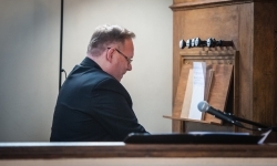 W zamkowej kaplicy pw. św. Tomasza Becketa znów wybrzmiały organy z 1873 roku (4)