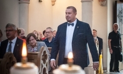 W zamkowej kaplicy pw. św. Tomasza Becketa znów wybrzmiały organy z 1873 roku (9)