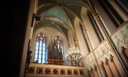 W zamkowej kaplicy pw. św. Tomasza Becketa znów wybrzmiały organy z 1873 roku (1)