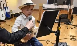 Młodzi artyści na scenie domu książęcego Zamku Piastowskiego (6)