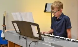 Młodzi artyści na scenie domu książęcego Zamku Piastowskiego (7)