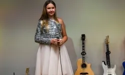 Młodzi artyści na scenie domu książęcego Zamku Piastowskiego (2)