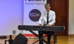 Muzyczny finał roku szkolnego. Uczniowie Fulnart z koncertem na Zamku Piastowskim (6)