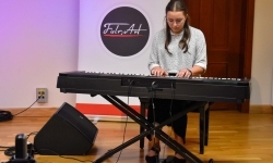 Muzyczny finał roku szkolnego. Uczniowie Fulnart z koncertem na Zamku Piastowskim (11)