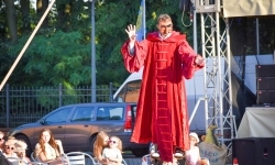 Magia teatru na dziedzińcu Zamku Piastowskiego. Teatr Jednej Miny porwał najmłodszych widzów (16)