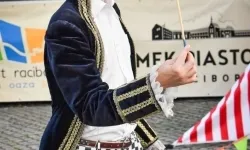 Magia teatru na dziedzińcu Zamku Piastowskiego. Teatr Jednej Miny porwał najmłodszych widzów (2)