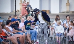 Magia teatru na dziedzińcu Zamku Piastowskiego. Teatr Jednej Miny porwał najmłodszych widzów (5)