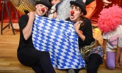 Cyrkowa magia mimo deszczu. Teatr Jednej Miny wystąpił na Zamku Piastowskim (12)