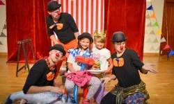 Cyrkowa magia mimo deszczu. Teatr Jednej Miny wystąpił na Zamku Piastowskim (17)