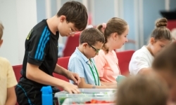 Ciocia od Klocków na Zamku Piastowskim. Warsztaty LEGO w ramach Wakacji w powiecie (16)