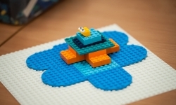 Ciocia od Klocków na Zamku Piastowskim. Warsztaty LEGO w ramach Wakacji w powiecie (12)