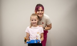 Ciocia od Klocków na Zamku Piastowskim. Warsztaty LEGO w ramach Wakacji w powiecie (14)