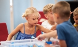 Ciocia od Klocków na Zamku Piastowskim. Warsztaty LEGO w ramach Wakacji w powiecie (9)
