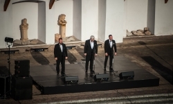 Trzej tenorzy Vincero porwali publiczność na raciborskim zamku (6)