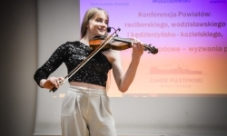 Konferencja 3 Powiat&oacute;w na Zamku Piastowskim. Rozmowa o przyszłości kształcenia zawodowego (19)