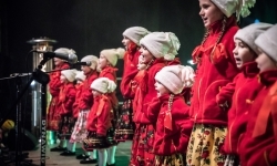 Zamkowa parada świętego Mikołaja przyciągnęła tłumy. W niedzielę wystąpi TOBY (1)