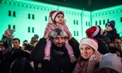 Zamkowa parada świętego Mikołaja przyciągnęła tłumy. W niedzielę wystąpi TOBY (1)
