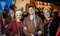 Zamkowa parada świętego Mikołaja przyciągnęła tłumy. W niedzielę wystąpi TOBY (3)