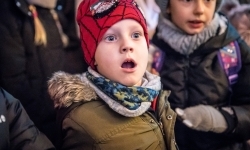 Zamkowa parada świętego Mikołaja przyciągnęła tłumy. W niedzielę wystąpi TOBY (11)