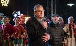 Zamkowa parada świętego Mikołaja przyciągnęła tłumy. W niedzielę wystąpi TOBY (18)