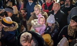 Zamkowa parada świętego Mikołaja przyciągnęła tłumy. W niedzielę wystąpi TOBY (20)