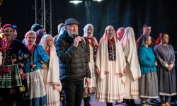 Zamkowa parada świętego Mikołaja przyciągnęła tłumy. W niedzielę wystąpi TOBY (8)