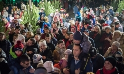 Zamkowa parada świętego Mikołaja przyciągnęła tłumy. W niedzielę wystąpi TOBY (9)