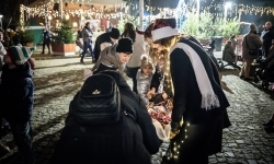 Bajkowy zamek w świątecznej odsłonie. Sobota pełna magii, w niedzielę kolejne atrakcje (10)