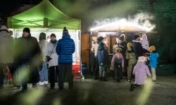 Bajkowy zamek w świątecznej odsłonie. Sobota pełna magii, w niedzielę kolejne atrakcje (12)