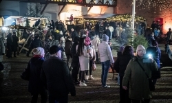 Bajkowy zamek w świątecznej odsłonie. Sobota pełna magii, w niedzielę kolejne atrakcje (18)