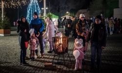 Bajkowy zamek w świątecznej odsłonie. Sobota pełna magii, w niedzielę kolejne atrakcje (6)