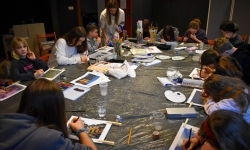 Art Camp na Zamku Piastowskim: Młodzi tw&oacute;rcy malują historię i przyszłość raciborskich zabytk&oacute;w (1)