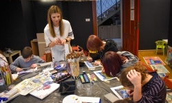 Art Camp na Zamku Piastowskim: Młodzi tw&oacute;rcy malują historię i przyszłość raciborskich zabytk&oacute;w (3)