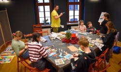 Art Camp na Zamku Piastowskim: Młodzi tw&oacute;rcy malują historię i przyszłość raciborskich zabytk&oacute;w (20)