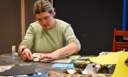 Art Camp na Zamku Piastowskim: Młodzi tw&oacute;rcy malują historię i przyszłość raciborskich zabytk&oacute;w (6)