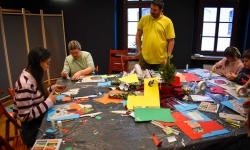 Art Camp na Zamku Piastowskim: Młodzi tw&oacute;rcy malują historię i przyszłość raciborskich zabytk&oacute;w (7)