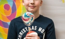 Karmel i balony na Zamku Piastowskim. Atrakcje dla dzieci w ramach akcji Wakacje w Powiecie (10)