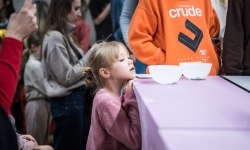 Karmel i balony na Zamku Piastowskim. Atrakcje dla dzieci w ramach akcji Wakacje w Powiecie (14)