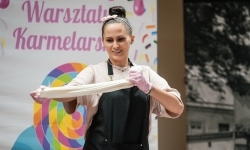 Karmel i balony na Zamku Piastowskim. Atrakcje dla dzieci w ramach akcji Wakacje w Powiecie (9)