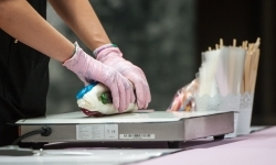 Karmel i balony na Zamku Piastowskim. Atrakcje dla dzieci w ramach akcji Wakacje w Powiecie (10)