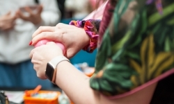 Karmel i balony na Zamku Piastowskim. Atrakcje dla dzieci w ramach akcji Wakacje w Powiecie (19)