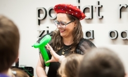 Karmel i balony na Zamku Piastowskim. Atrakcje dla dzieci w ramach akcji Wakacje w Powiecie (3)