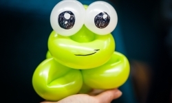 Karmel i balony na Zamku Piastowskim. Atrakcje dla dzieci w ramach akcji Wakacje w Powiecie (5)