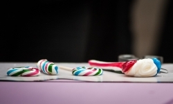 Karmel i balony na Zamku Piastowskim. Atrakcje dla dzieci w ramach akcji Wakacje w Powiecie (6)