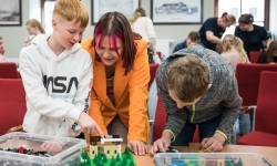 Ponad p&oacute;ł miliona klock&oacute;w na Zamku Piastowskim &ndash; ferie w Powiecie Raciborskim trwają (20)