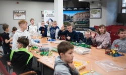 Ponad p&oacute;ł miliona klock&oacute;w na Zamku Piastowskim &ndash; ferie w Powiecie Raciborskim trwają (11)