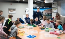 Ponad p&oacute;ł miliona klock&oacute;w na Zamku Piastowskim &ndash; ferie w Powiecie Raciborskim trwają (12)