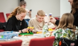 Ponad p&oacute;ł miliona klock&oacute;w na Zamku Piastowskim &ndash; ferie w Powiecie Raciborskim trwają (13)