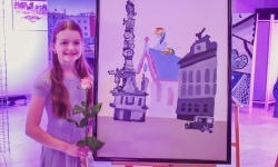 Magiczny wernisaż prac młodych tw&oacute;rc&oacute;w w zamkowej słodowni (11)